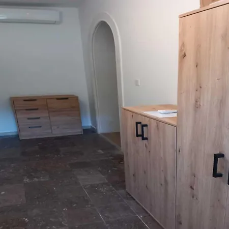 Apartment Kalajzic Pucisca