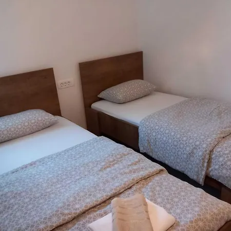 Kalajzic Apartment Pucisca