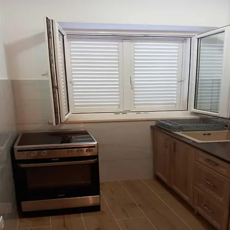Apartment Kalajzic Pucisca