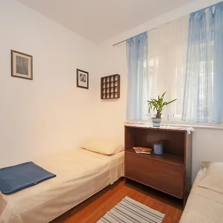 Apartment Kalajzic Pucisca